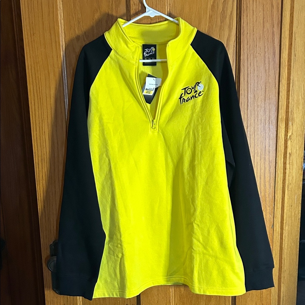 Tour de France Yellow and Black Pullover NWT Official Merch Size XL